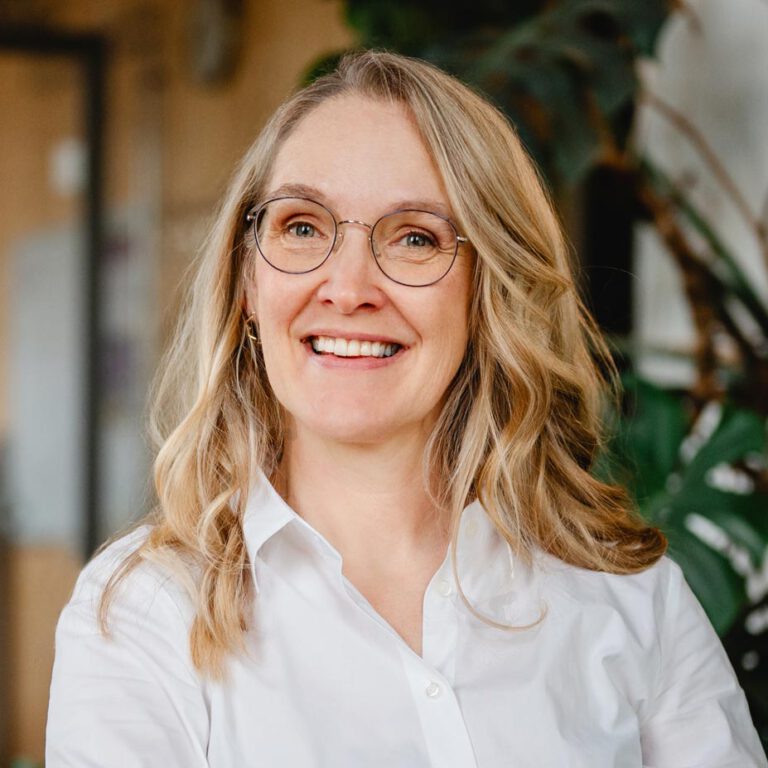 Portrait von Claudia Poitzsch, therapeutische Begleitung in Erlangen