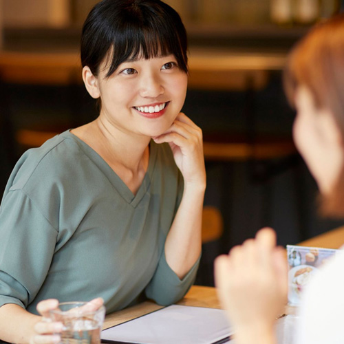 Klientin im Erstgespräch einer Psychotherapie